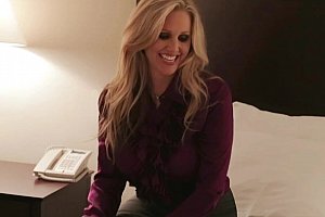 hotmomsfriend